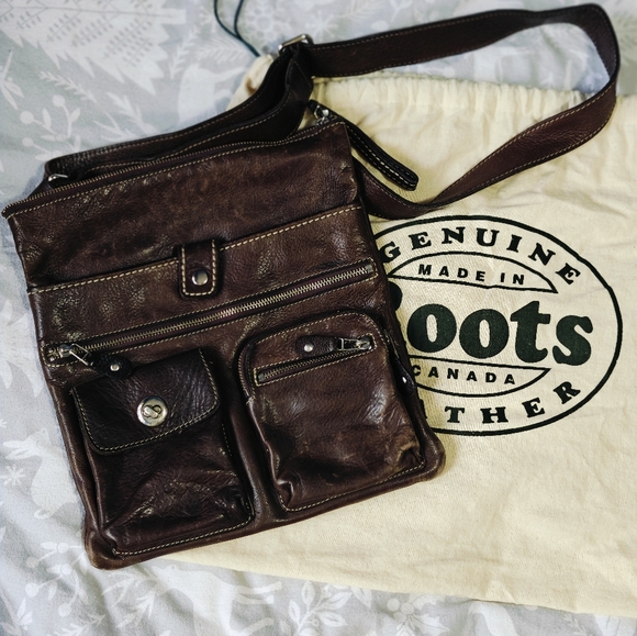 Roots Handbags - Roots leather crossbody purse